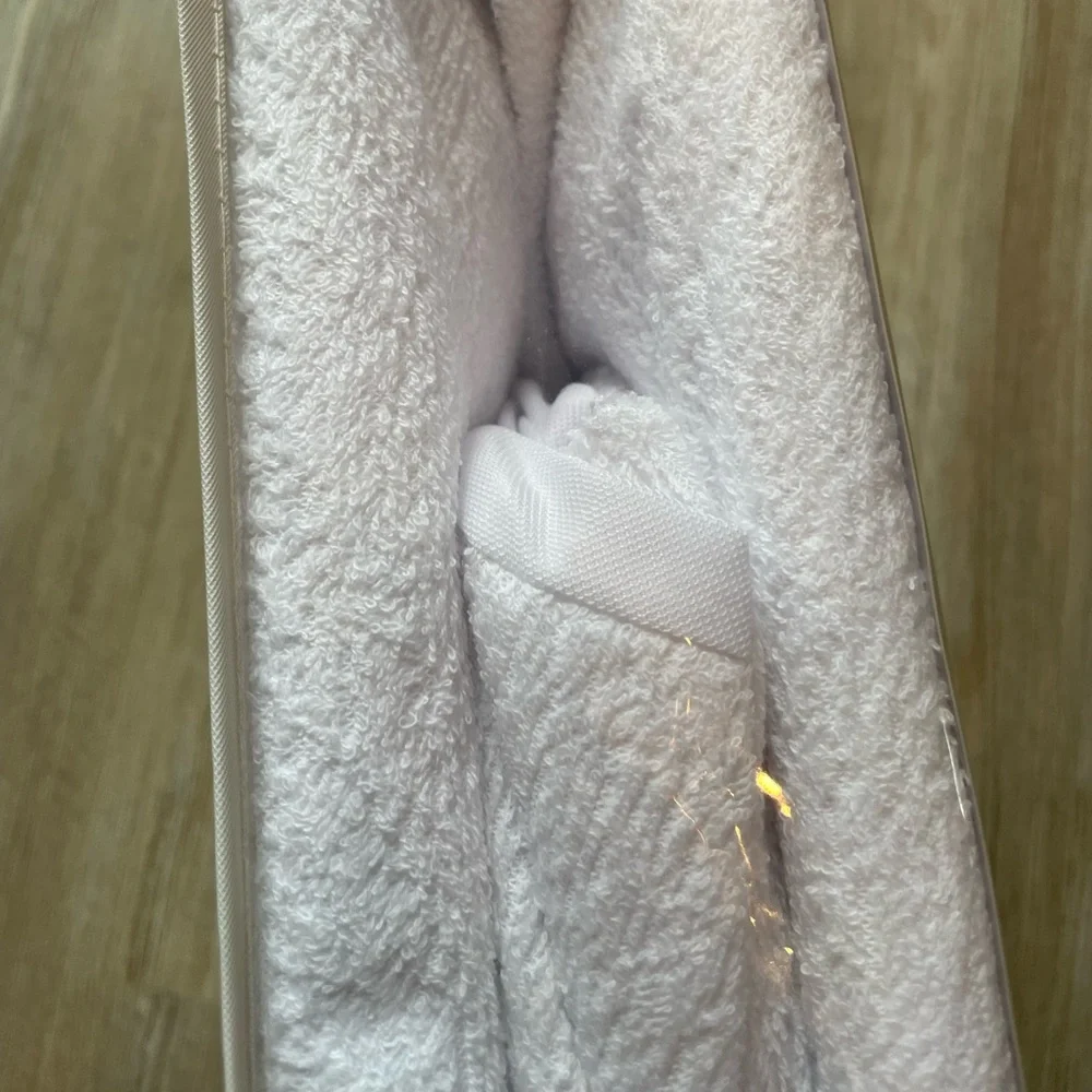 QUEEN mattress protector